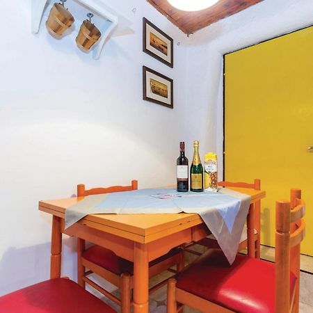 Amazing Apartment In Novi Vinodolski With Wifi المظهر الخارجي الصورة