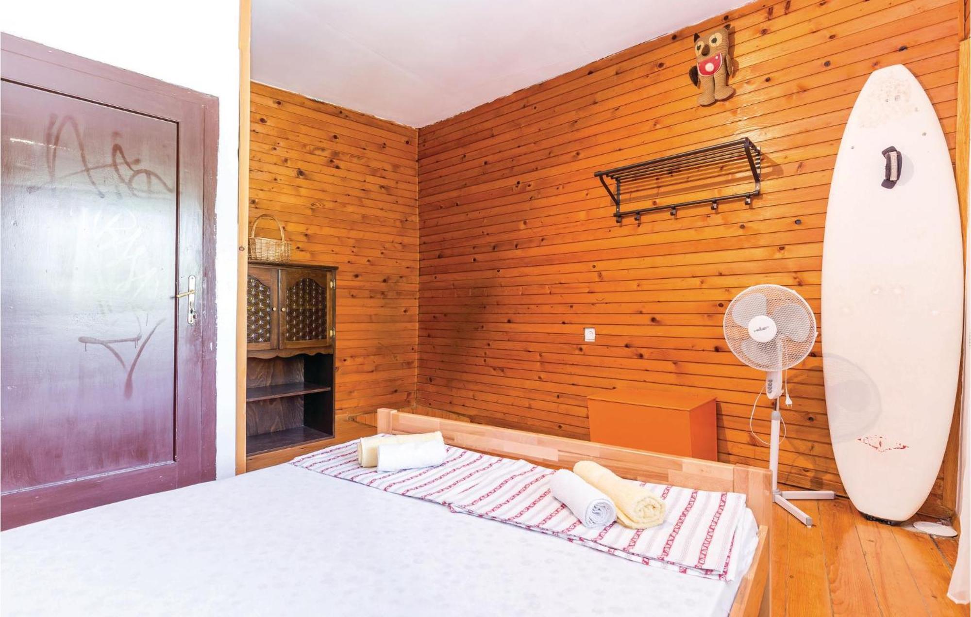 Amazing Apartment In Novi Vinodolski With Wifi المظهر الخارجي الصورة