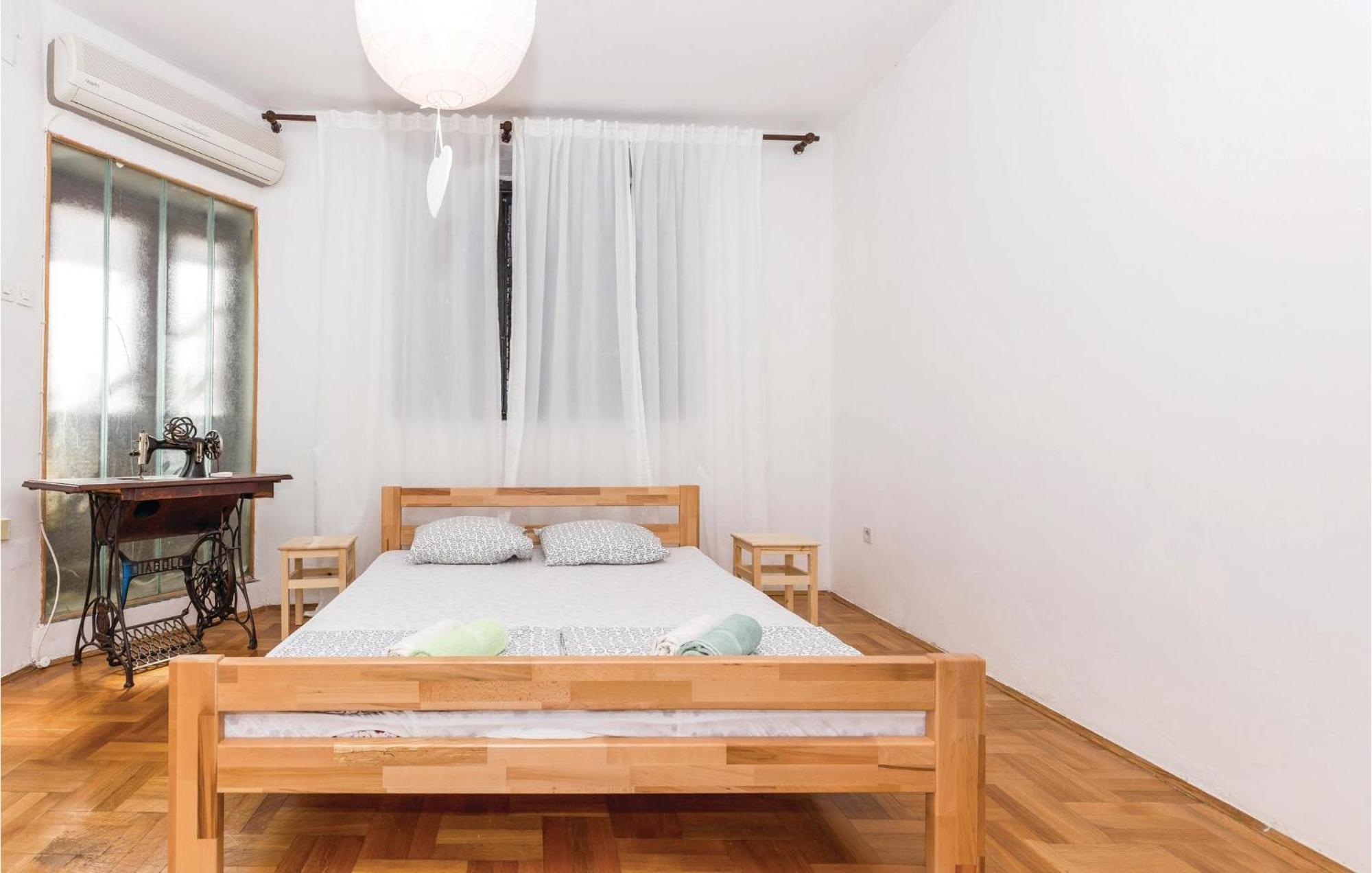Amazing Apartment In Novi Vinodolski With Wifi المظهر الخارجي الصورة